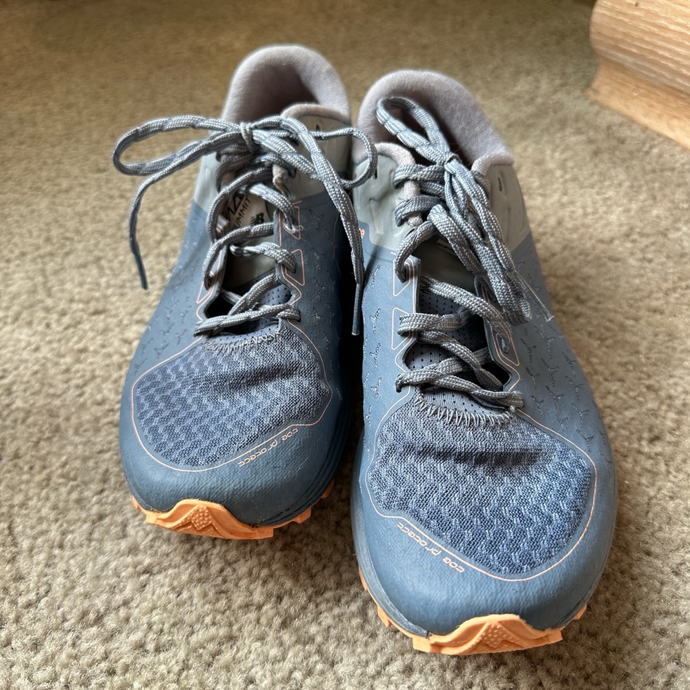 New Balance Women's Vazee Summit V2 Running Shoe Trail Runner